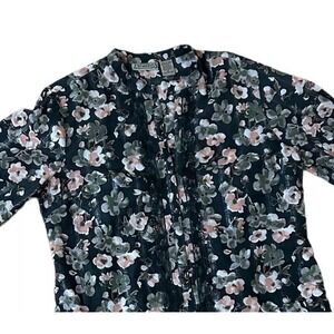 Heart and Soul Floral Lace Trim Metallic Snap Button Blouse Dark Green Medium